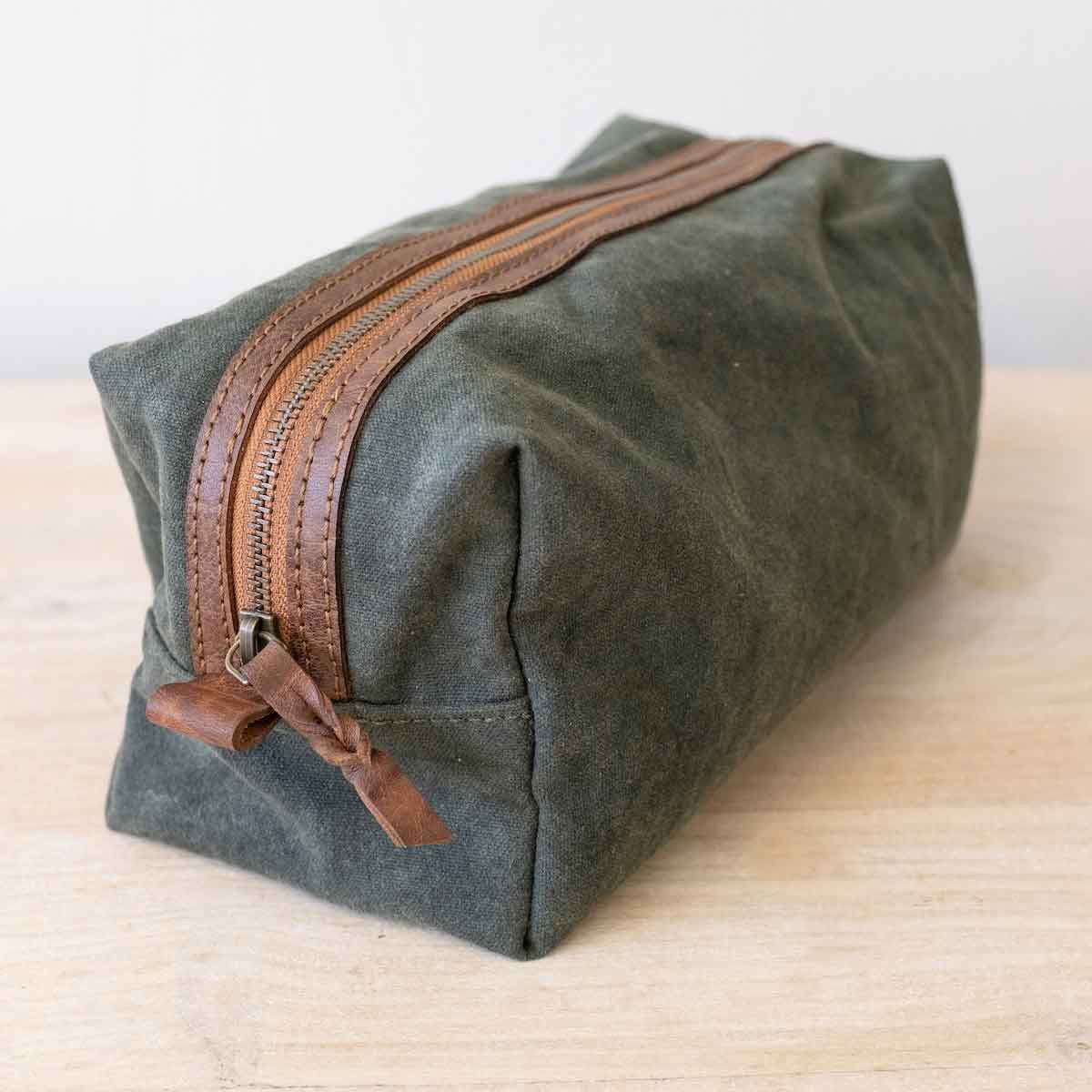 Brexton Canvas Shaving Kit in Olive