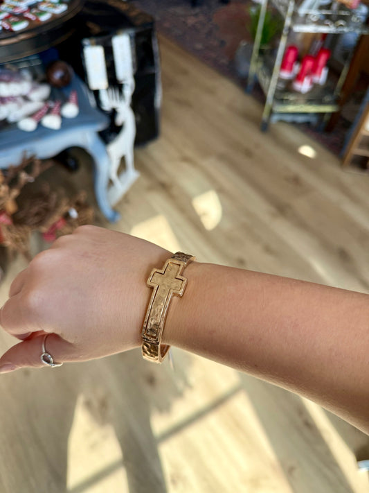 Cross- Bracelet