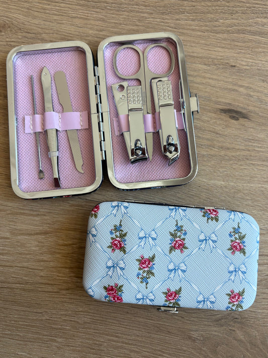 Travel Manicure Kit