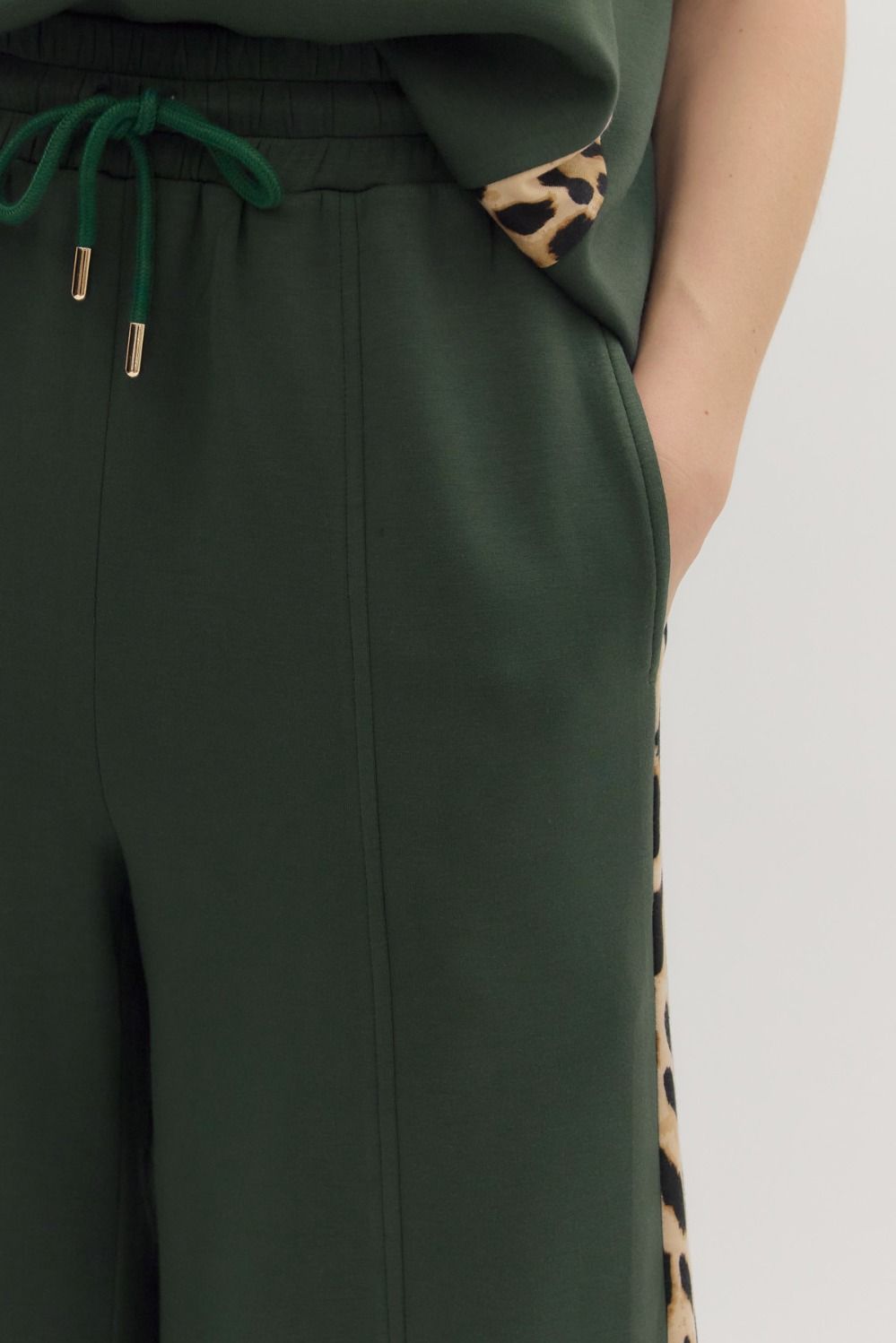 Kendra Contrast Pants